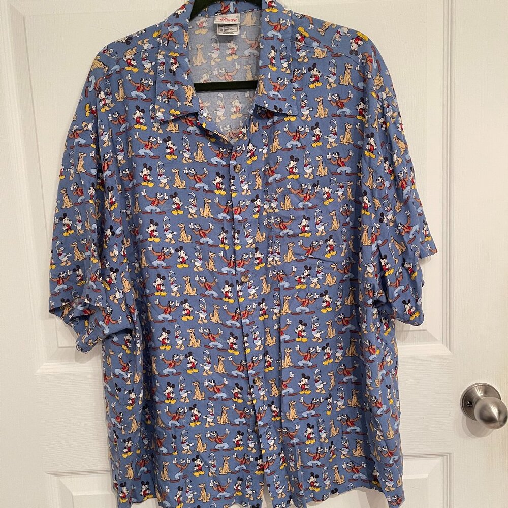 DISNEY STORE All Over Print Men's XL Blue Button Shirt Mickey Goofy Donald Pluto